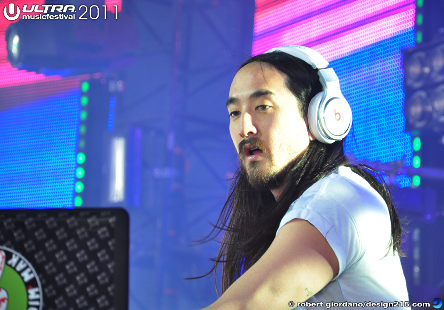 Steve Aoki, Carl Cox Tent #0669 - 2011 Ultra Music Festival