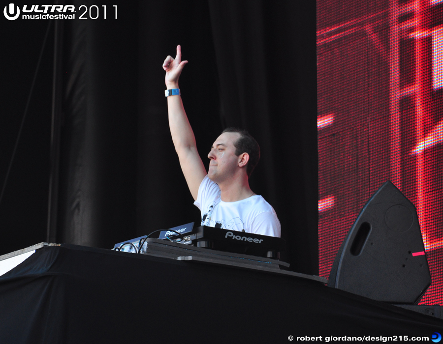 Wolfgang Gartner, Main Stage #1626 - 2011 Ultra Music Festival