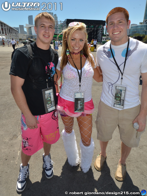 People at Ultra, Day 2 #2196 - 2011 Ultra Music Festival