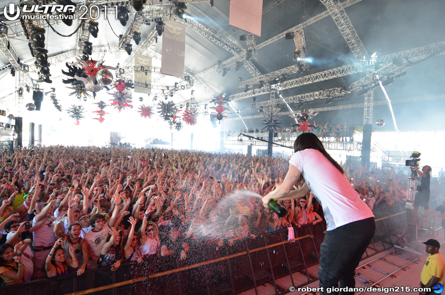 Steve Aoki, Carl Cox Tent #2231 - 2011 Ultra Music Festival