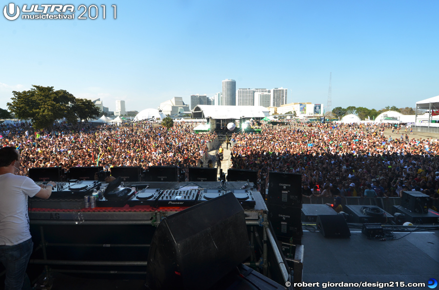 Wolfgang Gartner, Main Stage #3034 - 2011 Ultra Music Festival