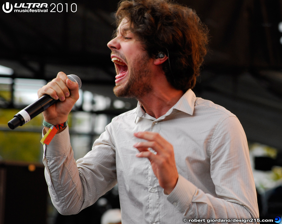 Passion Pit on the Main Stage, Day 1 - 2010 Ultra Music Festival