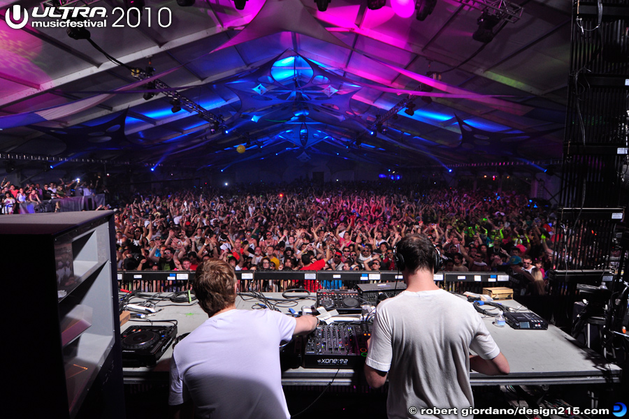 Sasha and John Digweed, Carl Cox Arena - 2010 Ultra Music Festival