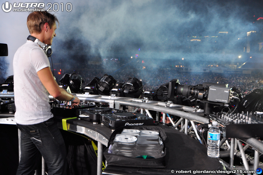 Armin Van Buuren, Main Stage, Day 2 - 2010 Ultra Music Festival